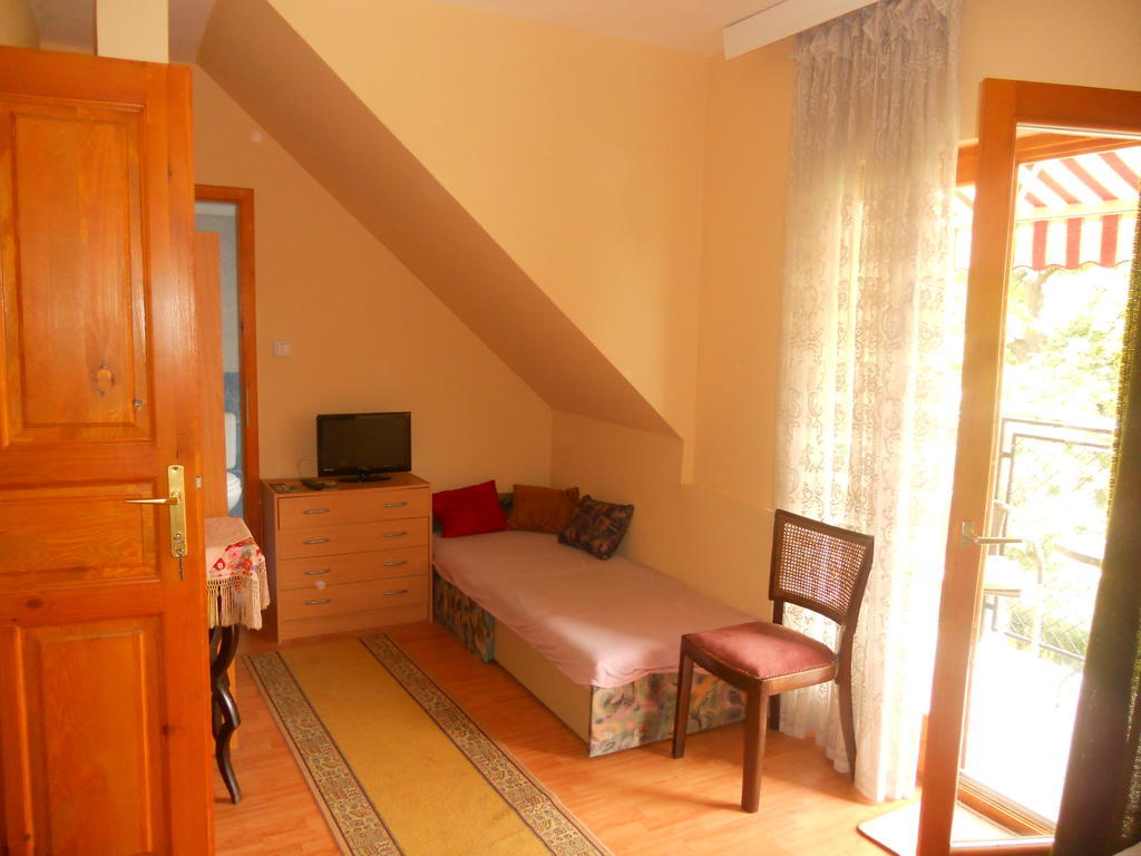 Hejo Apartman Miskolc Quarto foto